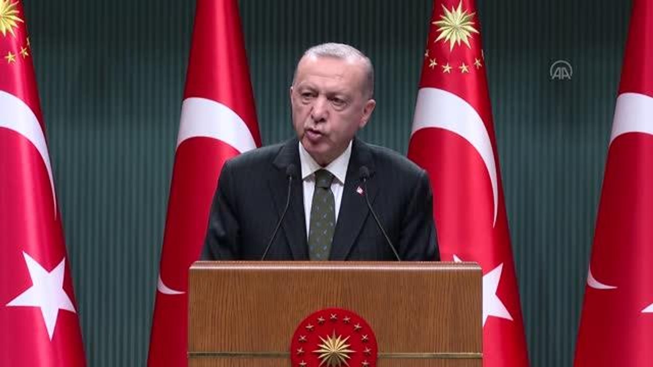 Cumhurbaşkanı Erdoğan: "Bundan sonra hiçbir vatandaşımızın 'kur daha yüksek olacak' diye mevduatını Türk lirasından dövize geçirmesine ihtiyaç...