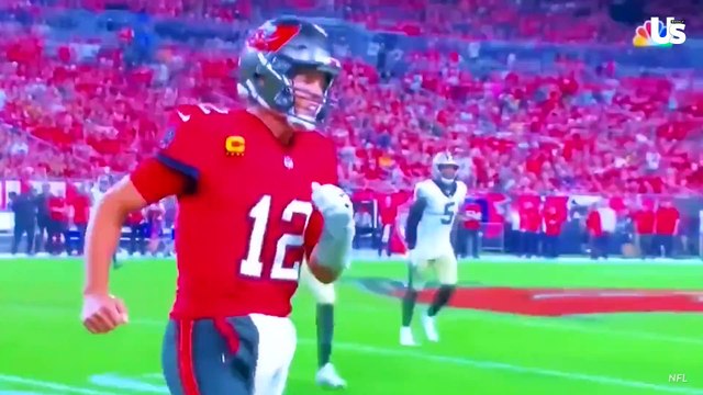 Tom Brady Throws Tablet, Shouts at Ref After New Orleans Saints Loss