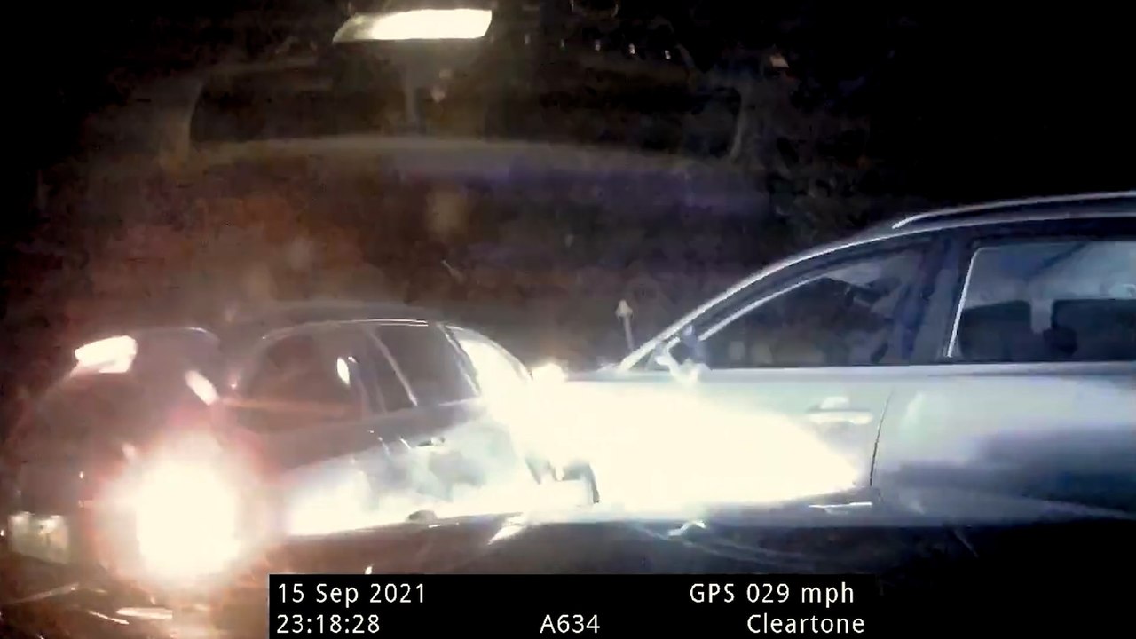 Police Chase Driver Leaped Into Back Seat And Pretended To Be Passenger.mp4