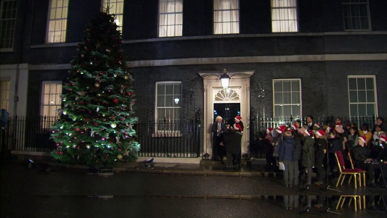 Fotografia de "reunião de trabalho" compromete Boris Johnson