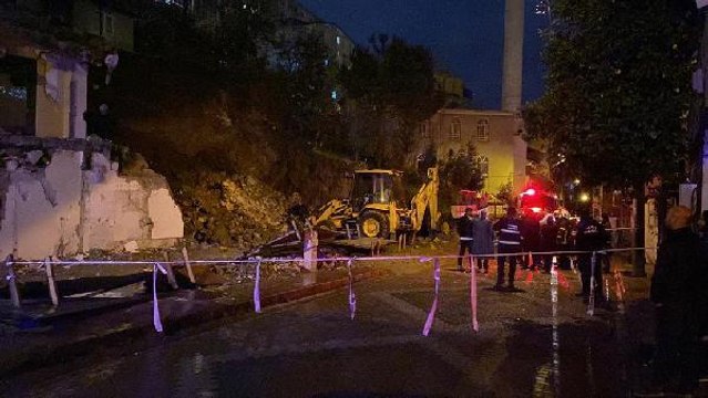 TEMELİNDE TOPRAK KAYMASI MEYDANA GELEN İKİ BİNA BOŞALTILDI