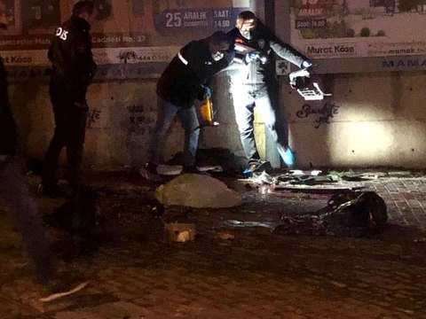 Ankara'da sürücünün direksiyon hakimiyetini kaybettiği otomobil duvara çarptı: 1 ölü
