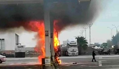 Son dakika... Akaryakıt istasyonunda korkutan yangın kamerada