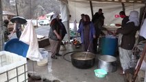 HAKKARİ'DE, 120 YILLIK TAŞ DEĞİRMENİNDE TAHİN ÜRETİMİ