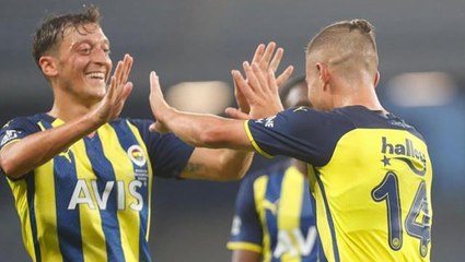 Fenerbahçeli futbolcular kurtlarını döküyor! Pereira'nın gidişiyle bayram ettiler