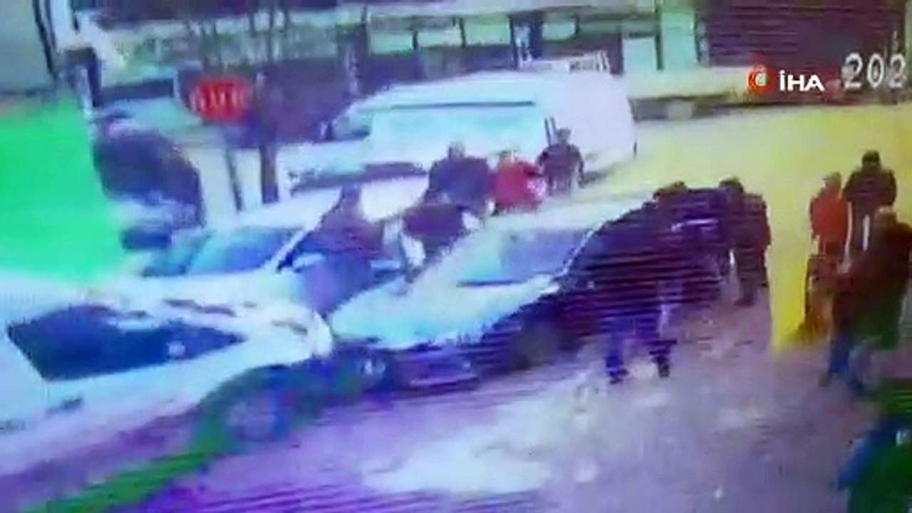 Bursa'da kalp krizi geçirirken kaza yaptı! Kalp masajıyla tekrar hayata döndü