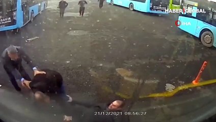 Diyarbakır'da bir saldırgan tartıştığı otobüs şoförünü bıçaklayabilmek için taksi tuttu