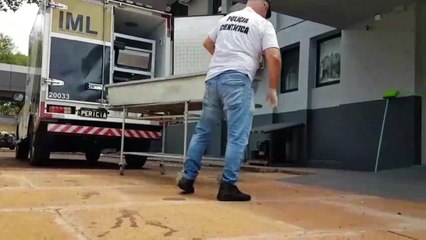 IML recolhe corpo na Acesc para exames de necropsia