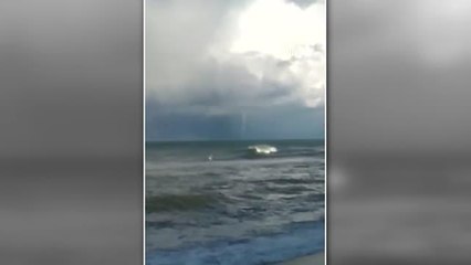 Denizde hortum oluştu