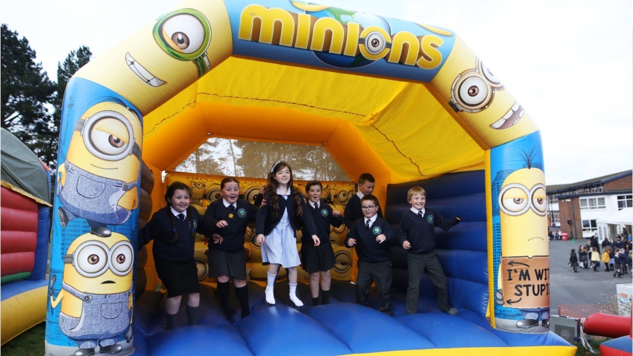 FEMME ACTUELLE - Drame : quatre enfants sont mort suite à un accident… de château gonflable