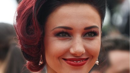 FEMME ACTUELLE - “La main qui descend” : le témoignage glaçant de Delphine Wespiser sur le comportement de certains politiques