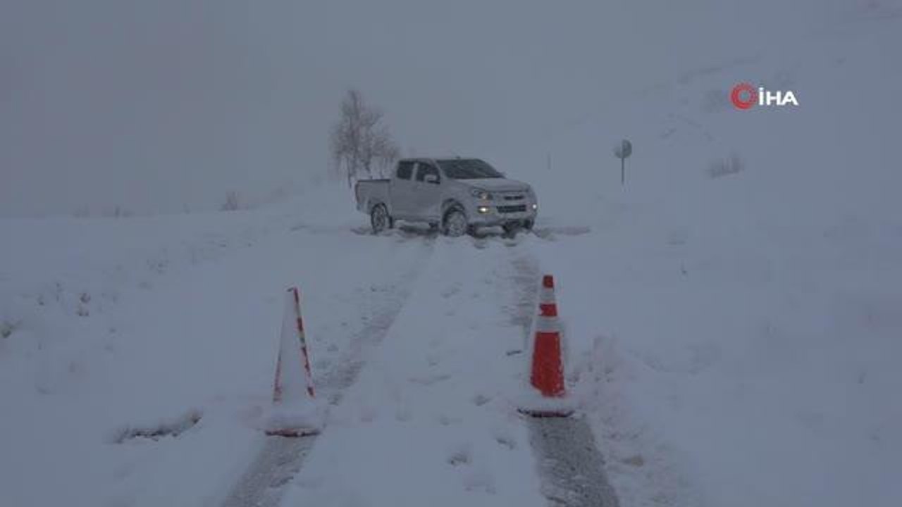 Muş-Kulp-Diyarbakır kara yolu kar nedeniyle trafiğe kapandı