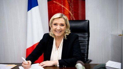 FEMME ACTUELLE - "Je l’appelle à renoncer" : Marine Le Pen épingle Eric Zemmour après son doigt d’honneur polémique