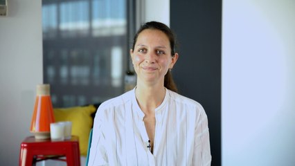 FEMME ACTUELLE -  Ixchel Delaporte autrice de "Dame de compagnie immersion au pays de la vieillesse"