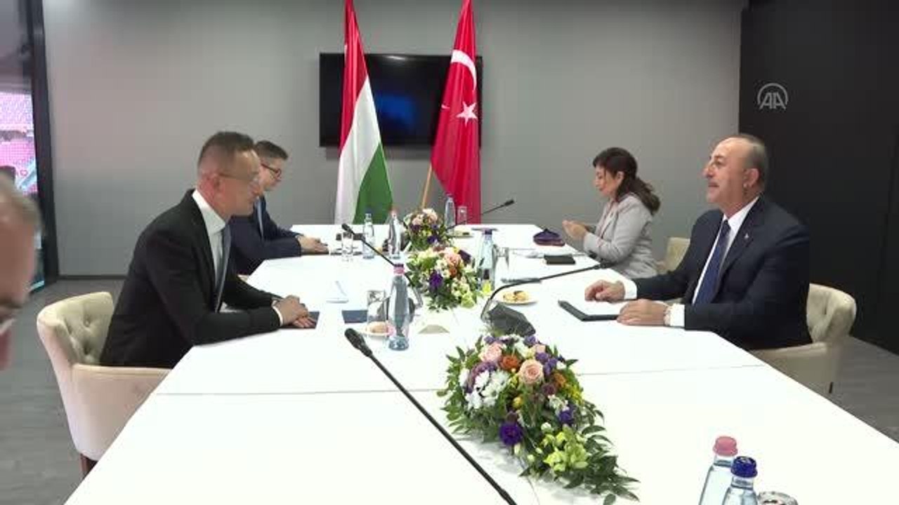 Son Dakika | BUDAPEŞTE - Dışişleri Bakanı Çavuşoğlu Macar mevkidaşıyla görüştü