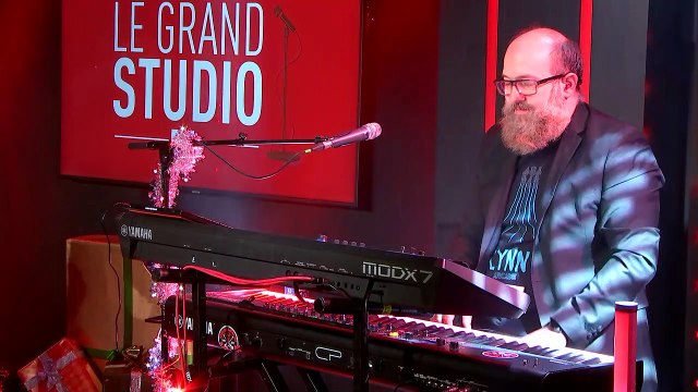 Aldebert interprète L'arnaque dans Le Grand Studio RTL