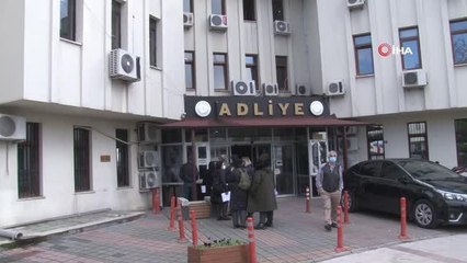 Burak Özçivit adliyeden ayrıldı