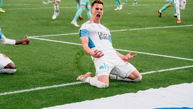 Arkadiusz Milik, Droit au but