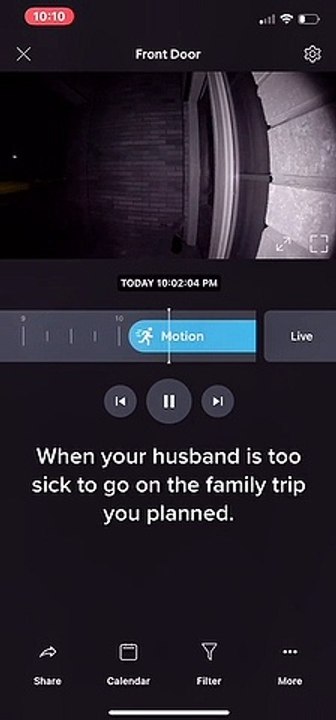 Un homme griller avec une autre femme par la caméra de sécurité de la maison !