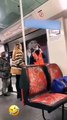 Un passager ouvre un sac suspect dans le RER pour éviter de rester bloquer des heures (Paris)