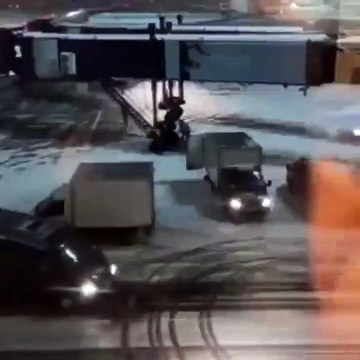 Voilà comment on décharge les bagages à l'aéroport de Vnukovo