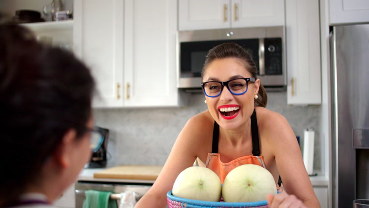 Is It Okay To Be Naked In Front Of Your Kids?