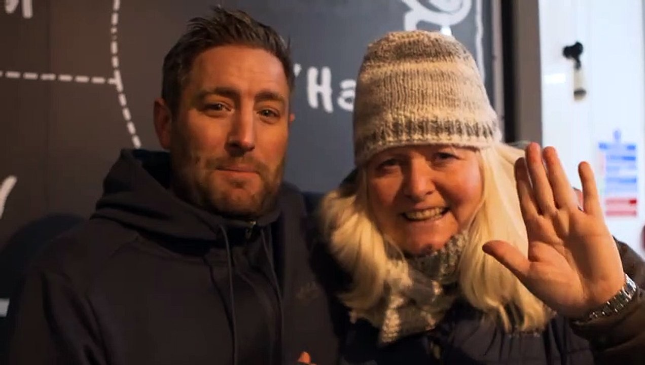 Lee Johnson visits Sunderland Community Soup Kitchen