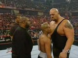 Big Show kills that boxer guy