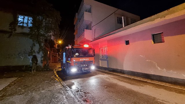 Adana'da bir eve molotof kokteyli atıldı!