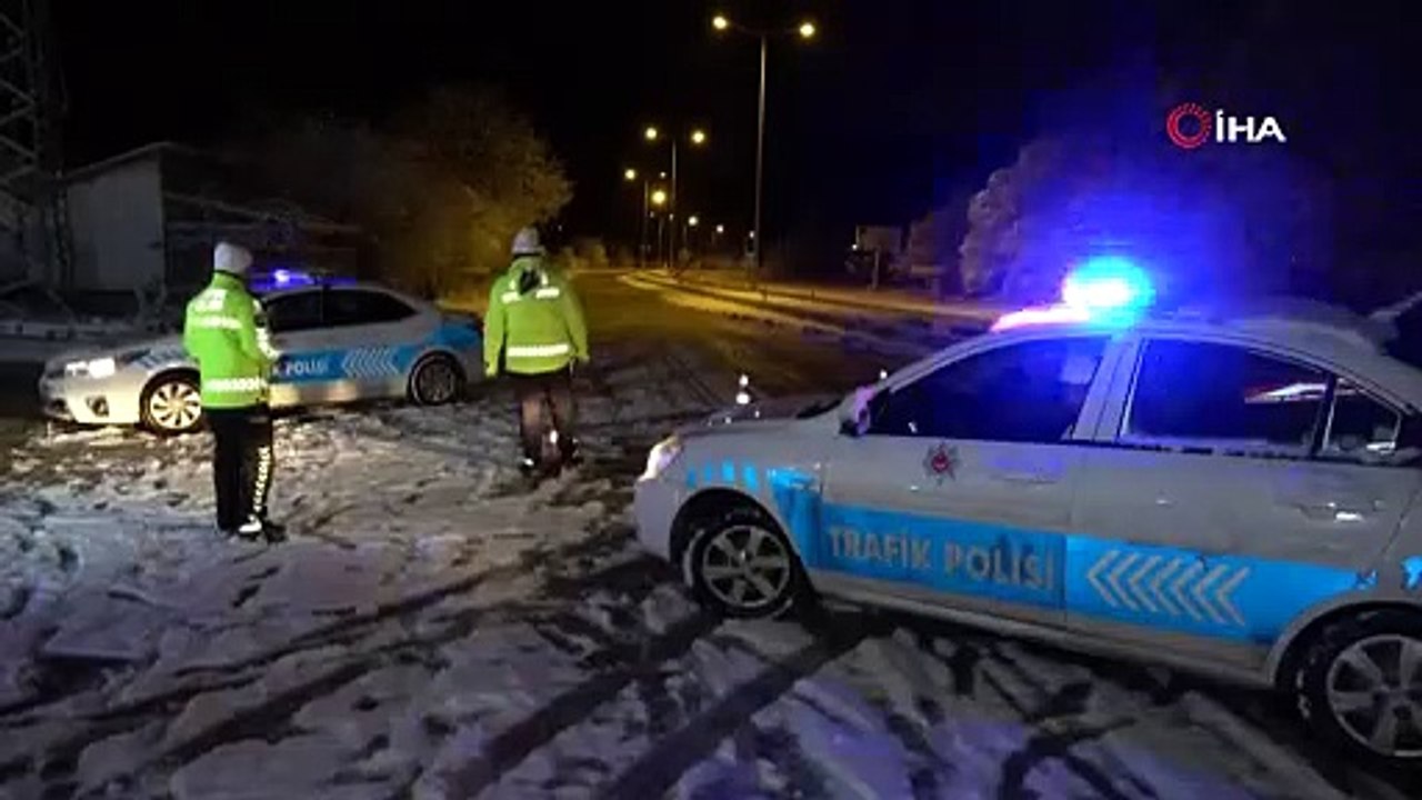 Tokat’ta kar yağışı ve buzlanma ulaşımda aksamalara neden oldu