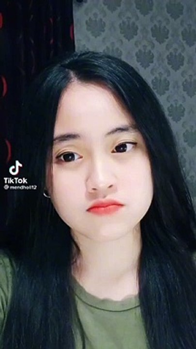 Gadis cantik
