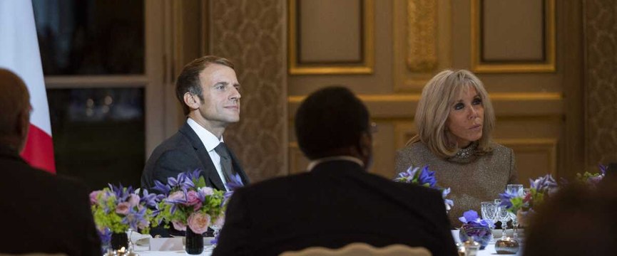 Voici ce qui sera servi dans l'assiette du président Macron et son épouse au réveillon de Noël