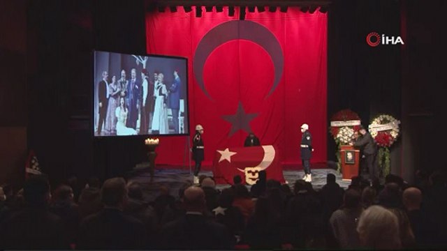 Usta sanatçı Sezai Aydın için Musahipzade Celal Sahnesi’nde tören düzenlendi