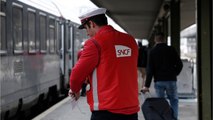 FEMME ACTUELLE - Grève SNCF : quand et comment savoir si votre train de Noël est maintenu