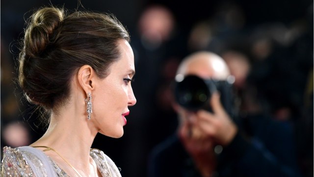 FEMME ACTUELLE - J'ai vu la peur dans leurs yeux : Angelina Jolie se confie sur les opérations de ses deux filles, Zahara et Shiloh