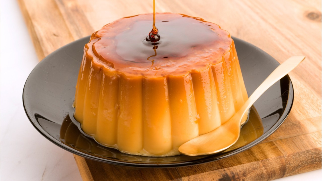 Comment Rattraper Un Flan Trop Liquide Flan aux oeufs : pourquoi il rend de l'eau et comment savoir s'il est bien  cuit - Cuisine Actuelle