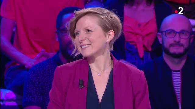 FEMME ACTUELLE - Tout le monde veut prendre sa place : quand Nagui dispute sévèrement une femme dans le public