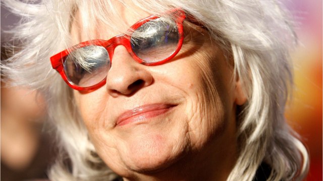 FEMME ACTUELLE - Catherine Lara : ces photos inédites où elle pose nue en porte-jarretelles et talons aiguilles