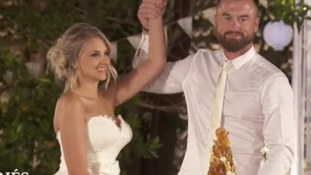 FEMME ACTUELLE - "Mariés au premier regard" : Solènne refuse de dormir avec Matthieu, les internautes s'en prennent à elle