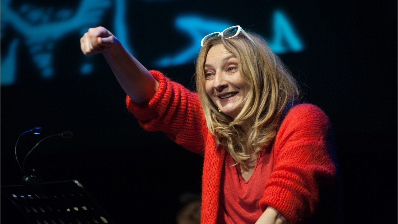 FEMME ACTUELLE - Corinne Masiero : elle atomise...