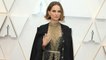 FEMME ACTUELLE - Natalie Portman : pourquoi sa tenue Dior a-t-elle tant fait réagir lors des Oscars 2020 ?