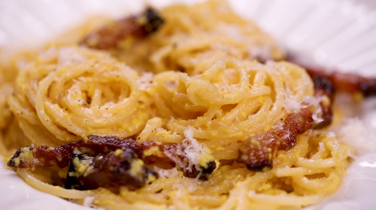 Voici la vraie recette des pâtes carbonara, selon le chef italien Simone  Zanoni, et elle ne