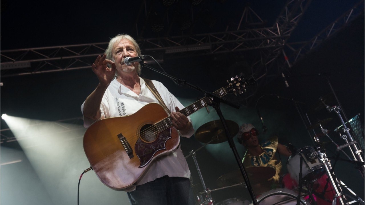 FEMME ACTUELLE - Henri Dès : Ce Jour Où Sa Femme Lui a Sauvé La Vie Alors Qu'il Faisait Une Crise Cardiaque