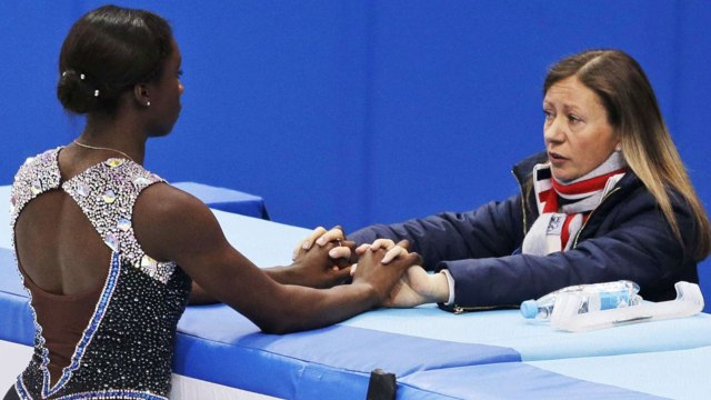 FEMME ACTUELLE - L'ex-femme de l'entraîneur de Sarah Abitbol dit tout ignorer des agissements de Gilles Beyer