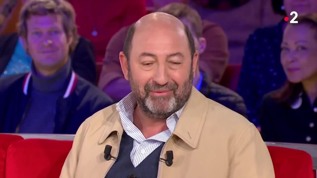FEMME ACTUELLE - Kad Merad refuse de regarder un magnéto sur ses parents dans "Vivement dimanche"
