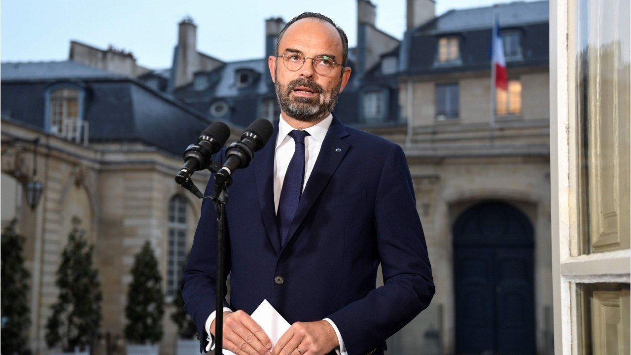 FEMME ACTUELLE - Edouard Philippe : pourquoi ne voit-on jamais sa femme Edith Chabre  ?