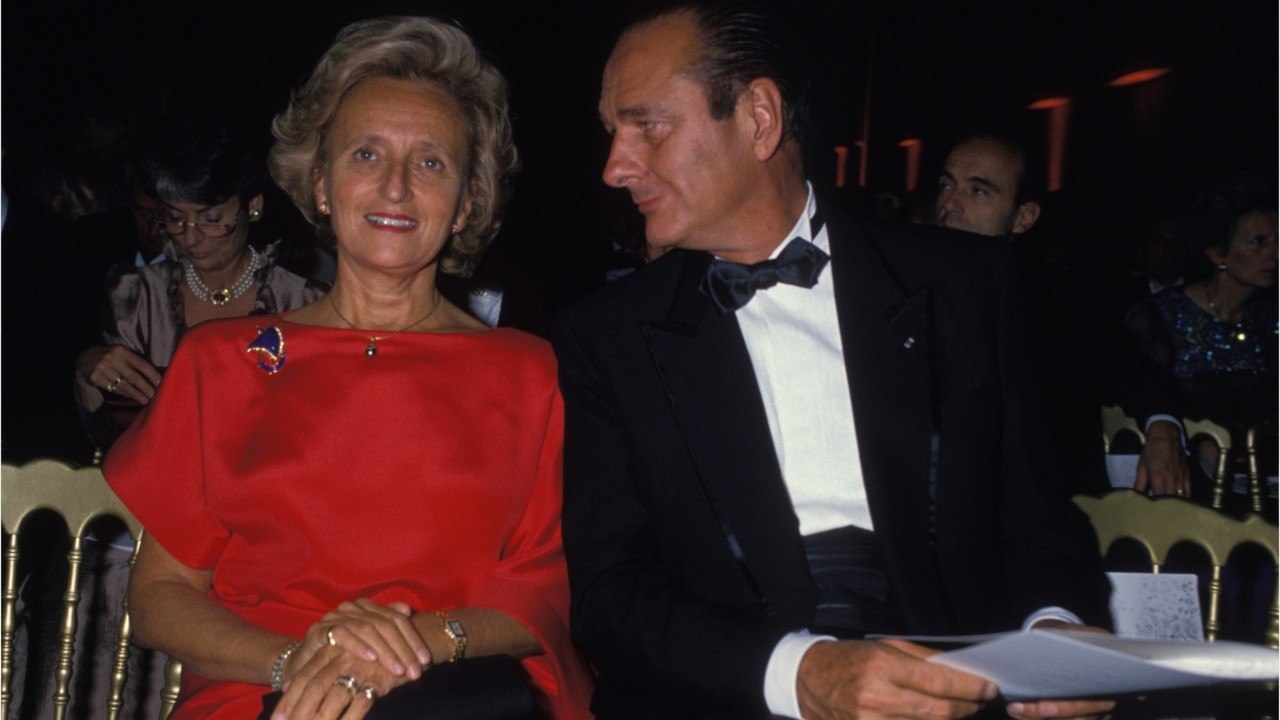 FEMME ACTUELLE: Jacques et Bernadette Chirac : leurs drôles de pratiques sur le siège arrière de la voiture