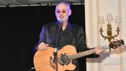 FEMME ACTUELLE - Michael Jones : cette somme qu’il touche encore pour la chanson “Je te donne”