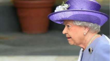 FEMME ACTUELLE: La reine Elisabeth  II touchée de plein fouet par la surdité