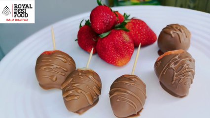 Chocolate Covered Strawberries at home by royal desi food | Chocolate covered fruits recipe | Christmas recipes 2021 | Christmas Treats